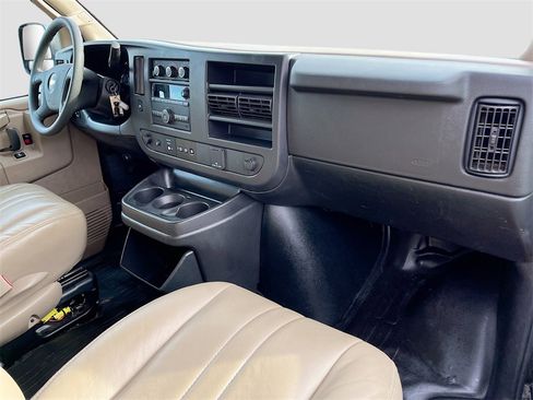 Used 2024 Chevrolet Express 2500 w/ Driver Convenience Package image 25