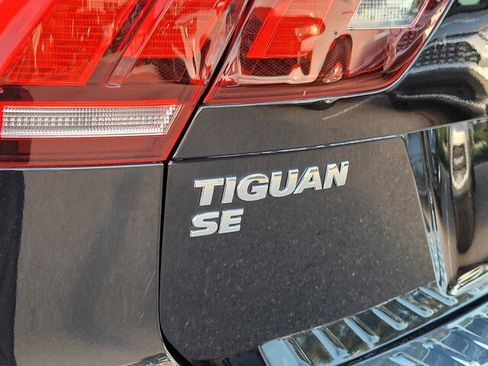 Used 2019 Volkswagen Tiguan SE image 26