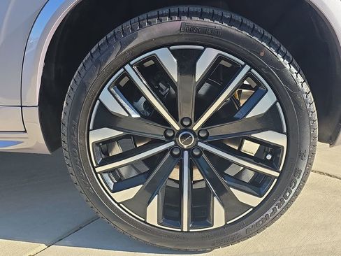 New 2026 Volvo XC90 B5 Plus image 38