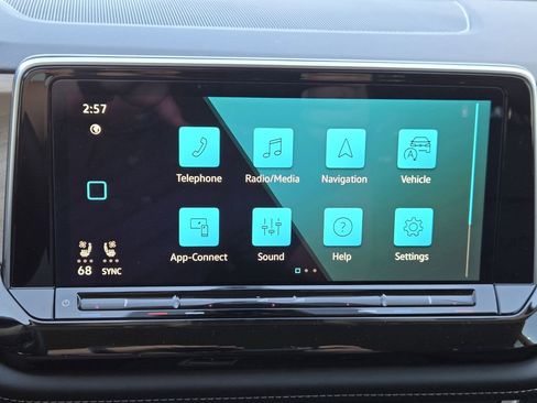 New 2026 Volkswagen Atlas SE image 13