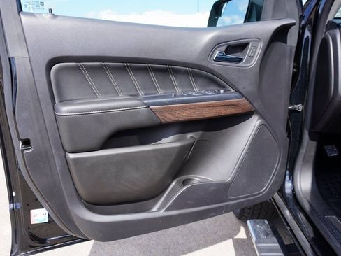 Used 2021 GMC Canyon Denali image 8