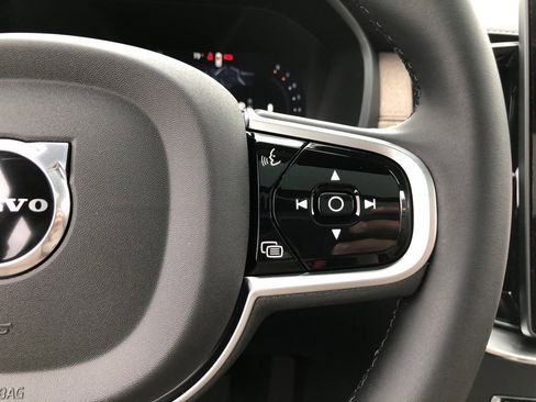 New 2026 Volvo XC90 B6 Plus w/ Protection Package Premier image 23