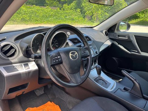 Used 2011 MAZDA MAZDA3 i Touring FWD image 11