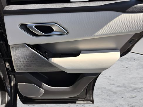 Used 2022 Land Rover Range Rover Velar R-Dynamic S AWD/4WD image 34