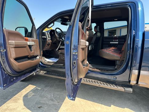 Used 2018 Ford F150 King Ranch image 41