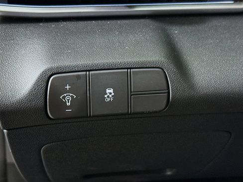 Used 2024 Hyundai Elantra SEL w/ Convenience Package FWD image 10