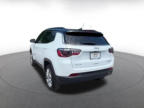 Used 2025 Jeep Compass Limited AWD/4WD image 11
