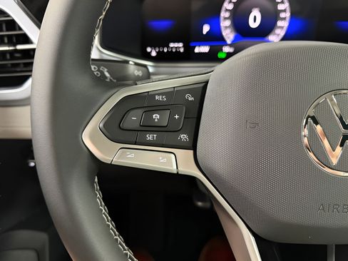 New 2025 Volkswagen Taos SE image 12