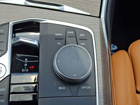 Certified 2025 BMW 330i xDrive Sedan w/ Premium Package image 22