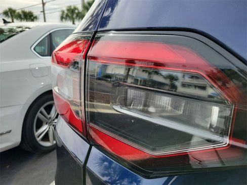 Used 2024 Honda Pilot EX-L image 7