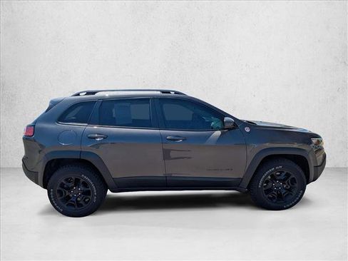 Used 2019 Jeep Cherokee Trailhawk w/ Comfort/Convenience Group AWD/4WD image 4