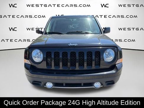 Used 2017 Jeep Patriot High Altitude FWD image 2