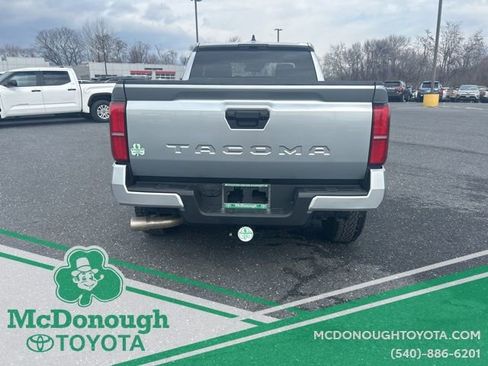 Certified 2025 Toyota Tacoma PreRunner image 8