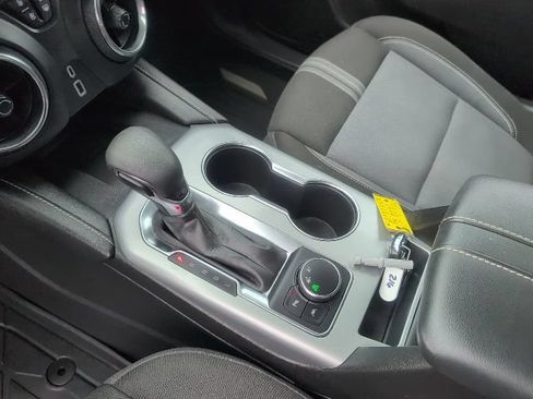 Used 2024 Chevrolet Blazer LT w/ Convenience Package FWD image 22