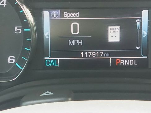 Used 2018 GMC Yukon SLT w/ Premium Edition RWD image 25