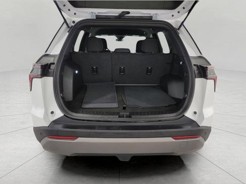 Used 2025 Chevrolet Equinox LT image 16