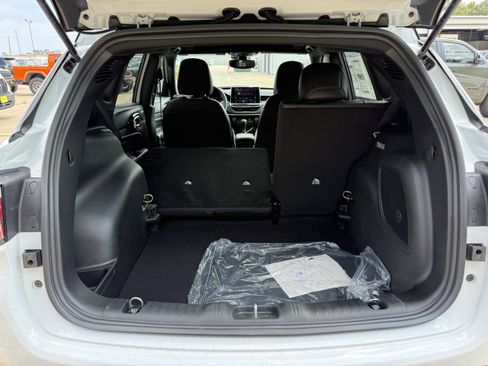 New 2025 Jeep Compass Limited w/ Sun & Sound Group image 11