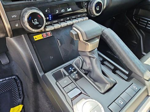 Used 2025 Toyota 4Runner Limited RWD image 12