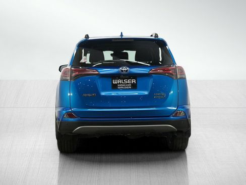 Used 2017 Toyota RAV4 Limited image 4