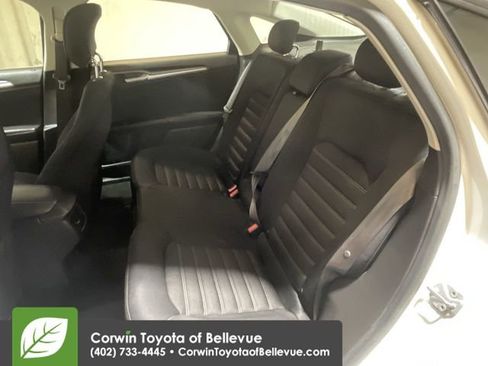 Used 2014 Ford Fusion SE image 20