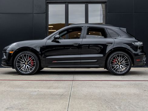 Used 2023 Porsche Macan GTS image 2