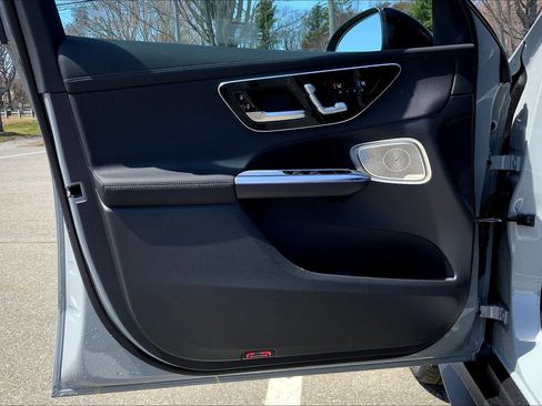 Certified 2025 Mercedes-Benz GLC 300 4MATIC image 13