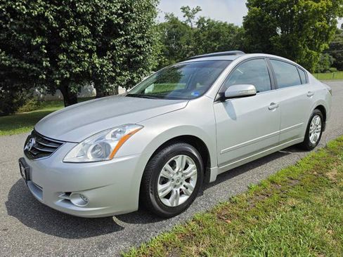 Used 2012 Nissan Altima 2.5 SL w/ 2.5SL Pkg FWD image 2