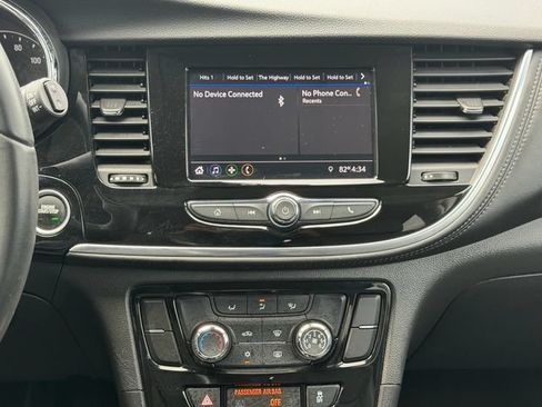 Used 2022 Buick Encore Preferred w/ Safety Package AWD/4WD image 17