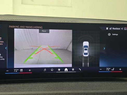 New 2025 BMW 330i xDrive Sedan w/ Convenience Package image 18