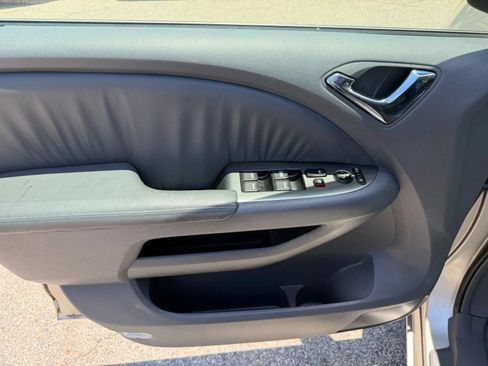 Used 2005 Honda Odyssey EX-L image 9
