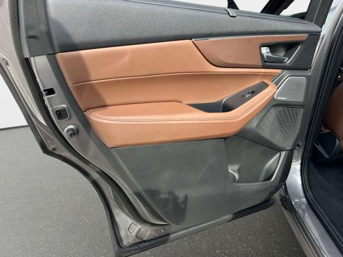 Used 2025 Acura MDX SH-AWD w/ Technology Package image 11