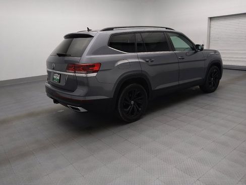 Used 2023 Volkswagen Atlas SE w/ Black Wheel Package FWD image 10