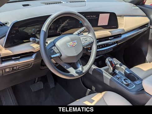 Used 2024 Cadillac XT4 Premium Luxury AWD/4WD image 2
