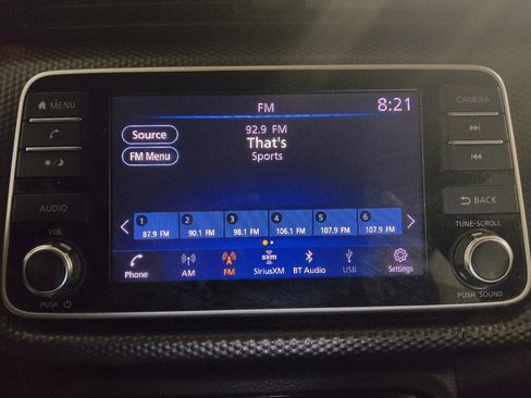 Used 2018 Nissan Kicks SV image 25