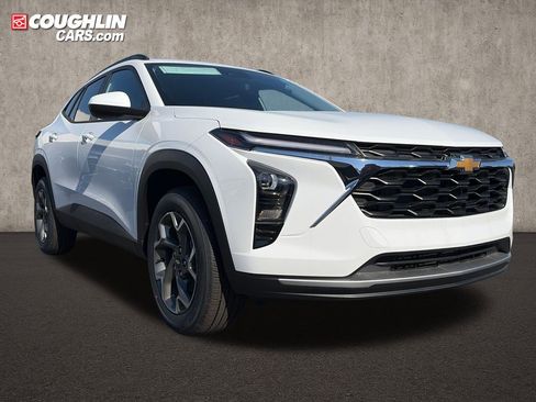 New 2026 Chevrolet Trax LT w/ Driver Confidence Package FWD image 8