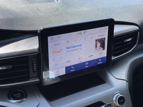 Used 2023 Ford Explorer XLT w/ Equipment Group 202A image 12