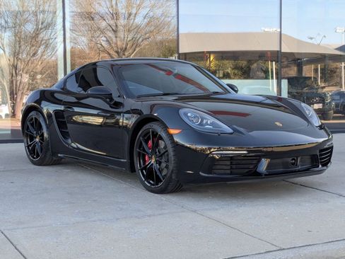 Certified 2025 Porsche 718 Cayman S image 7