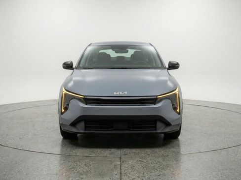 Used 2025 Kia K4 LXS image 2