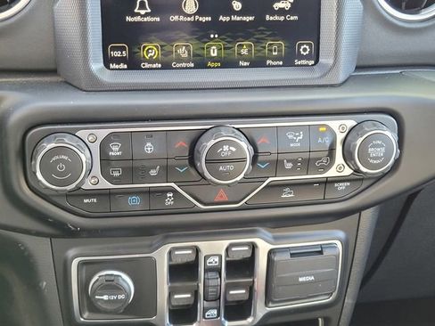 Used 2023 Jeep Wrangler Unlimited Sahara w/ Cold Weather Group image 21