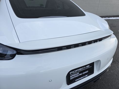 Certified 2025 Porsche 718 Cayman GT4 image 12