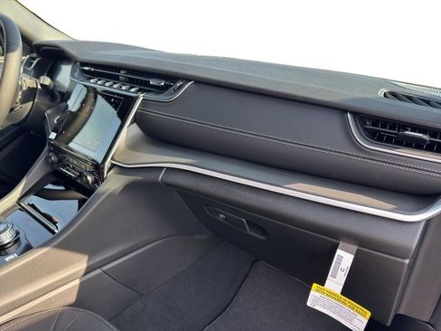 New 2026 Jeep Grand Cherokee Laredo X image 11