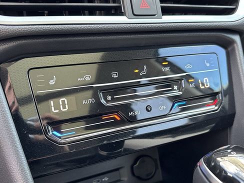 New 2026 Volkswagen Taos SE FWD image 24