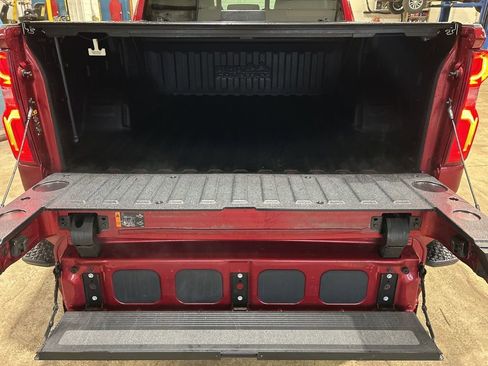 Used 2024 Chevrolet Silverado 1500 High Country AWD/4WD image 14