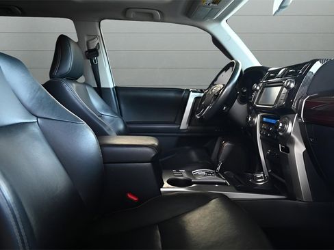 Used 2019 Toyota 4Runner Limited image 27