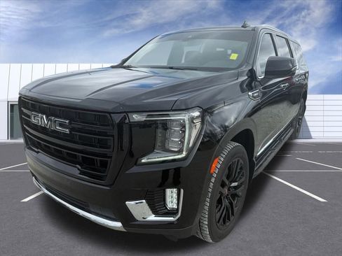 Used 2022 GMC Yukon XL SLT w/ SLT Luxury Package image 6