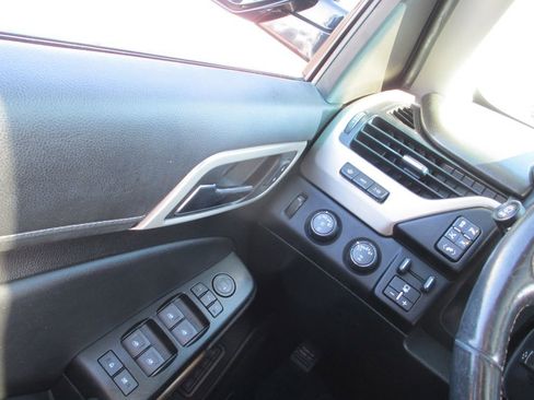 Used 2019 GMC Yukon Denali w/ Denali Ultimate Package AWD/4WD image 34