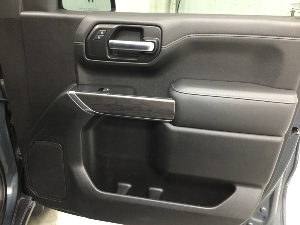 Used 2019 Chevrolet Silverado 1500 LTZ AWD/4WD image 48