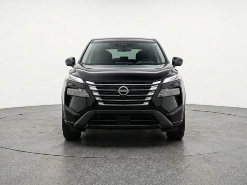 Used 2025 Nissan Rogue SV FWD image 2