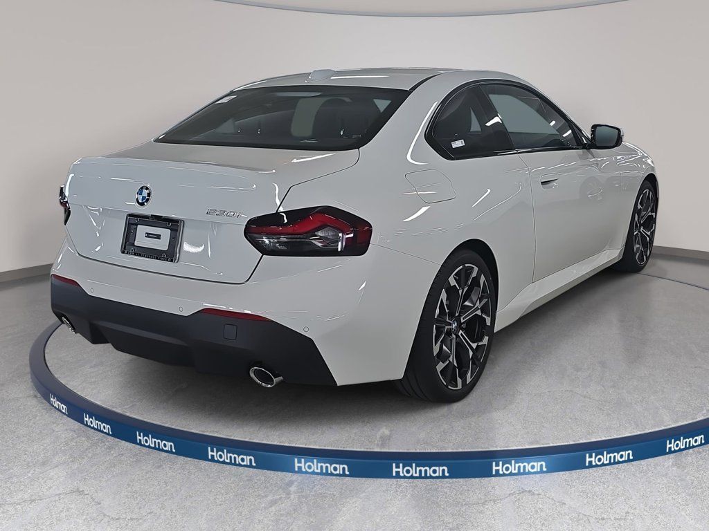 Used 2026 BMW 230i Coupe w/ Convenience Package RWD image 4