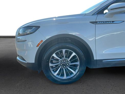 Certified 2023 Lincoln Nautilus AWD w/ Premium Package image 13